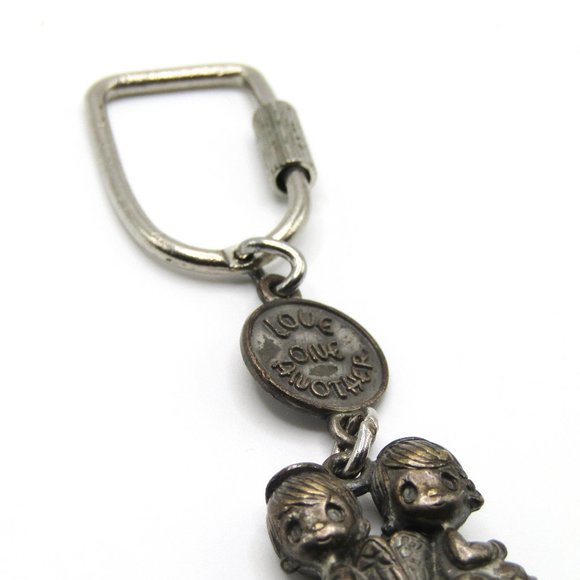 Vintage Enesco Precious Moments Key Chain Love one Another Romantic Angels 1981 - Picture 2 of 5